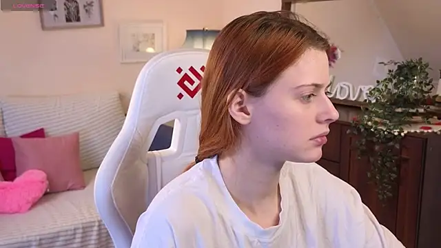 doll lesli online show from 15, 3, 2025