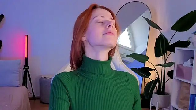 doll lesli online show from 28, 11, 2025