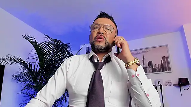 MrFrank tattoo online show from 25, 12, 2024