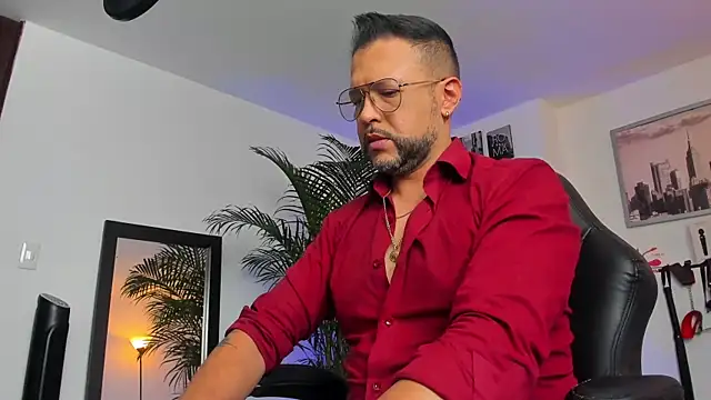 Snapshot of MrFrank_tattoo chatting on 26, 1, 2025 MrFrank tattoo online show from 26, 1, 2025