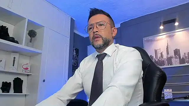 Snapshot of MrFrank_tattoo chatting on 10, 3, 2025 MrFrank tattoo online show from 10, 3, 2025