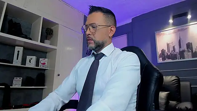 Snapshot of MrFrank_tattoo chatting on 30, 9, 2025 MrFrank tattoo online show from 30, 9, 2025