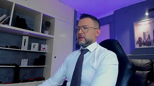 Snapshot of MrFrank_tattoo chatting on 15, 10, 2025 MrFrank tattoo online show from 15, 10, 2025