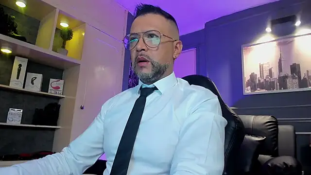 Snapshot of MrFrank_tattoo chatting on 19, 12, 2025 MrFrank tattoo online show from 19, 12, 2025