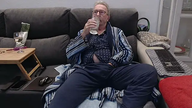 Nudelschwanz online show from 11, 3, 2026