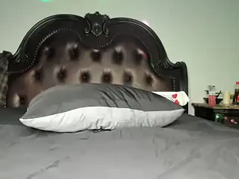 ThickAssRena online show from 9, 3, 2025