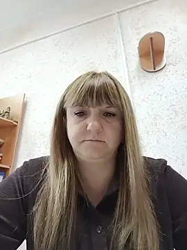 Snapshot of Office_Albertina chatting on 4, 8, 2026 Office Albertina online show from 4, 8, 2026