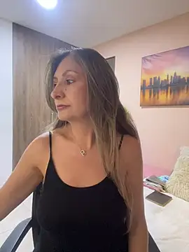 Snapshot of antonnella_2 chatting on 13, 1, 2026 antonnella 2 online show from 13, 1, 2026