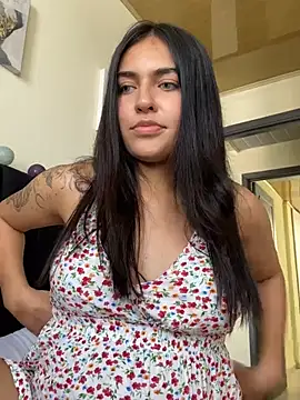 DaphneUwu online show from 12, 1, 2025