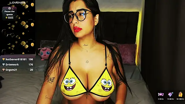 Snapshot of lovely_violet13 chatting on 27, 1, 2025 lovely violet13 online show from 27, 1, 2025