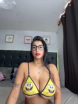 Snapshot of lovely_violet13 chatting on 26, 11, 2025 lovely violet13 online show from 26, 11, 2025