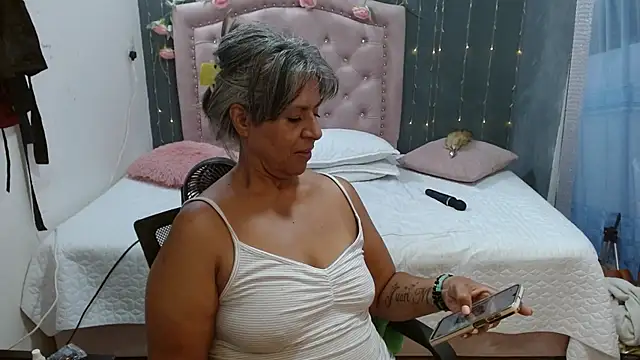 Snapshot of lalisha_96 chatting on 10, 9, 2025 lalisha 96 online show from 10, 9, 2025