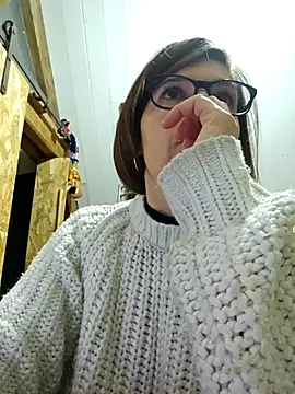 Snapshot of Lina_lou4 chatting on 5, 12, 2024 Lina lou4 online show from 5, 12, 2024