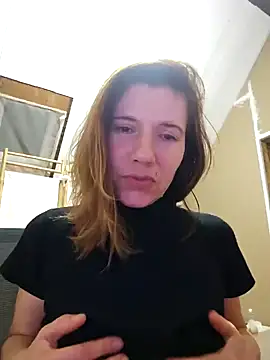 Snapshot of Lina_lou4 chatting on 4, 1, 2025 Lina lou4 online show from 4, 1, 2025