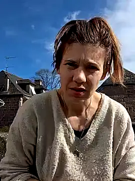 Snapshot of Lina_lou4 chatting on 5, 3, 2025 Lina lou4 online show from 5, 3, 2025