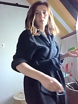 Snapshot of Lina_lou4 chatting on 2, 10, 2025 Lina lou4 online show from 2, 10, 2025