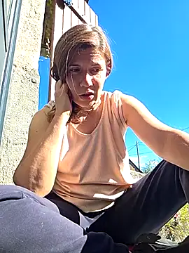 Snapshot of Lina_lou4 chatting on 10, 10, 2025 Lina lou4 online show from 10, 10, 2025