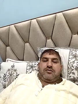 Snapshot of Amandev7 chatting on 6, 5, 2026 Amandev7 online show from 6, 5, 2026