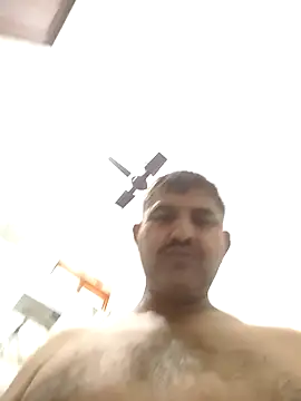 Snapshot of Amandev7 chatting on 12, 5, 2026 Amandev7 online show from 12, 5, 2026