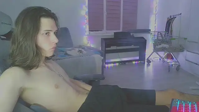 CandyChell online show from 5, 3, 2025