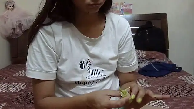 lovelydesi21 online show from 6, 4, 2026