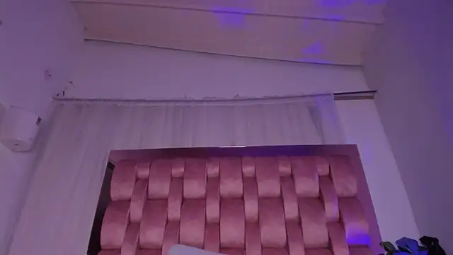 Snapshot of swt_kahia chatting on 9, 11, 2025 swt kahia online show from 9, 11, 2025