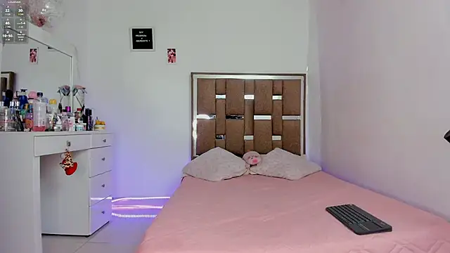 kendall-ewers online show from 29, 11, 2025