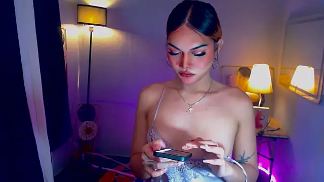 Snapshot of StellaSaucyCum chatting on 4, 10, 2025 StellaSaucyCum online show from 4, 10, 2025