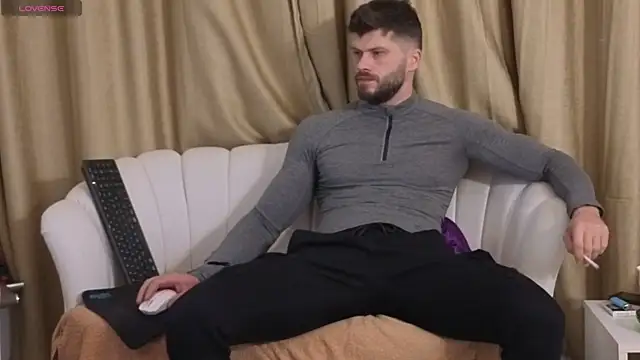 Snapshot of TheTopAlex chatting on 31, 10, 2025 TheTopAlex online show from 31, 10, 2025