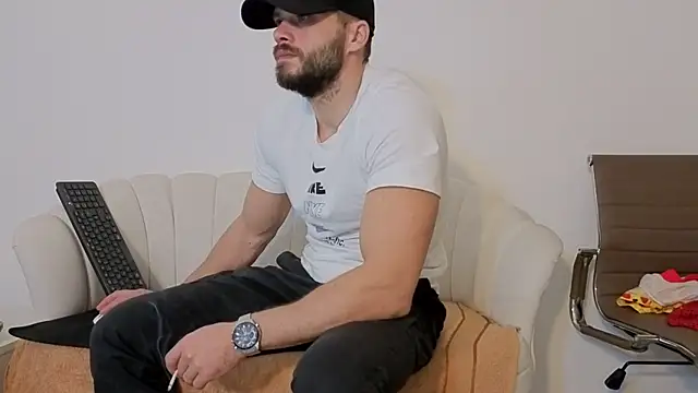 Snapshot of TheTopAlex chatting on 14, 11, 2025 TheTopAlex online show from 14, 11, 2025