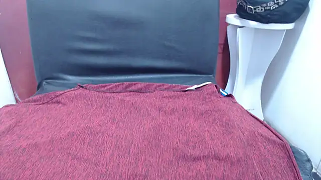 Laura hottt online show from 28, 10, 2025