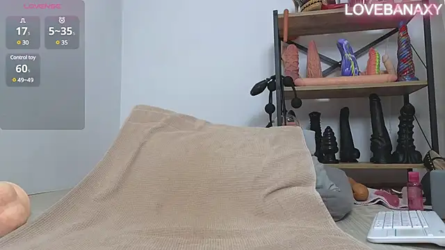 Snapshot of Love-Banaxy chatting on 30, 1, 2025 Love-Banaxy online show from 30, 1, 2025