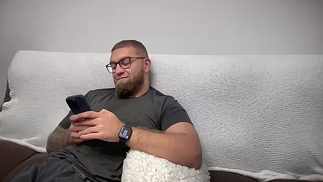 Bear bear  online show from 19, 12, 2024
