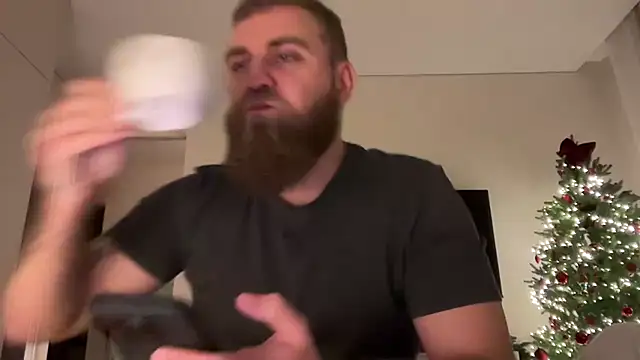 Bear bear  online show from 15, 12, 2025