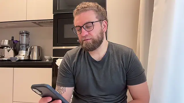 Bear bear  online show from 7, 4, 2026