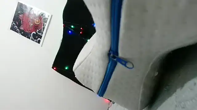 Snapshot of Emmily_Fox chatting on 6, 2, 2025 Emmily Fox online show from 6, 2, 2025