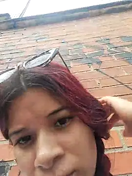 Snapshot of Emmily_Fox chatting on 4, 3, 2025 Emmily Fox online show from 4, 3, 2025