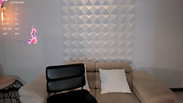 Snapshot of JuanitaClay chatting on 12, 12, 2024 JuanitaClay online show from 12, 12, 2024