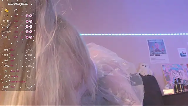 MiaMiaMeow online show from 30, 1, 2025