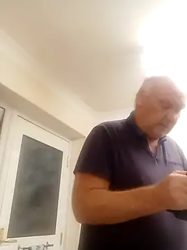 Snapshot of bigboy197311 chatting on 8, 11, 2025 bigboy197311 online show from 8, 11, 2025