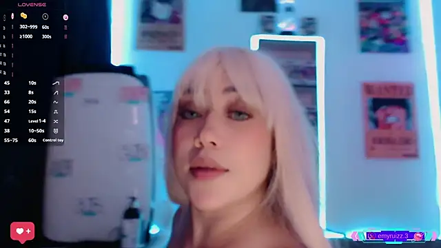 Snapshot of Emmy_Ruiz chatting on 8, 3, 2025 Emmy Ruiz online show from 8, 3, 2025