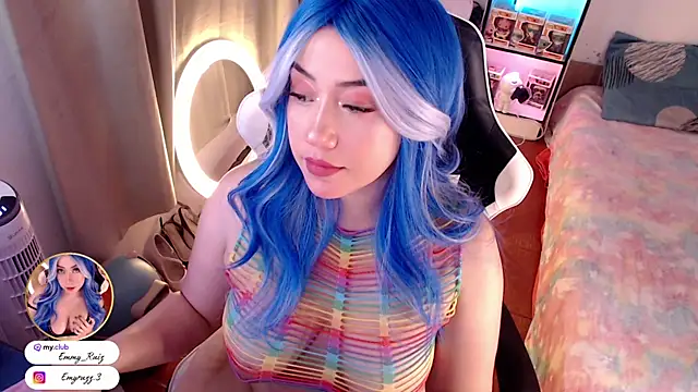 Snapshot of Emmy_Ruiz chatting on 5, 10, 2025 Emmy Ruiz online show from 5, 10, 2025