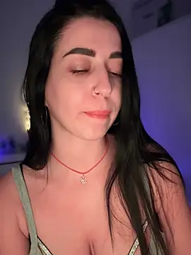 Snapshot of Emylia chatting on 9, 12, 2024 Emylia online show from 9, 12, 2024