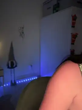 Snapshot of Emylia chatting on 17, 12, 2024 Emylia online show from 17, 12, 2024