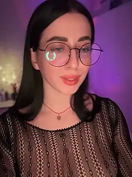 Snapshot of Emylia chatting on 29, 12, 2024 Emylia online show from 29, 12, 2024