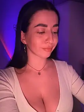 Snapshot of Emylia chatting on 28, 1, 2025 Emylia online show from 28, 1, 2025