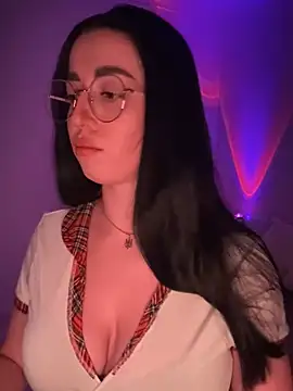 Snapshot of Emylia chatting on 19, 2, 2025 Emylia online show from 19, 2, 2025