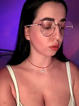 Snapshot of Emylia chatting on 10, 10, 2025 Emylia online show from 10, 10, 2025