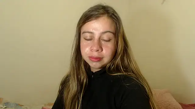 SweetSofty online show from 5, 1, 2025