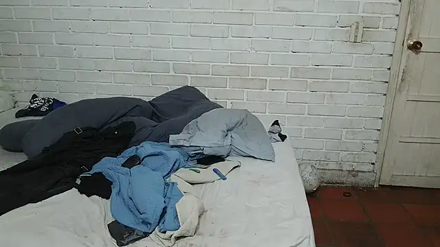 valeriaswang Lucas online show from 5, 12, 2025